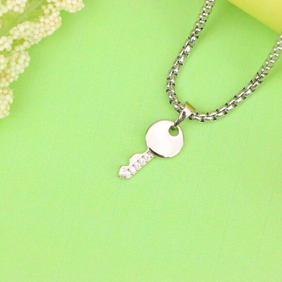 "Stylish Silver Key Design Pendant in Gold Plated Brass, XPPT1630 - Picture 10 of 12